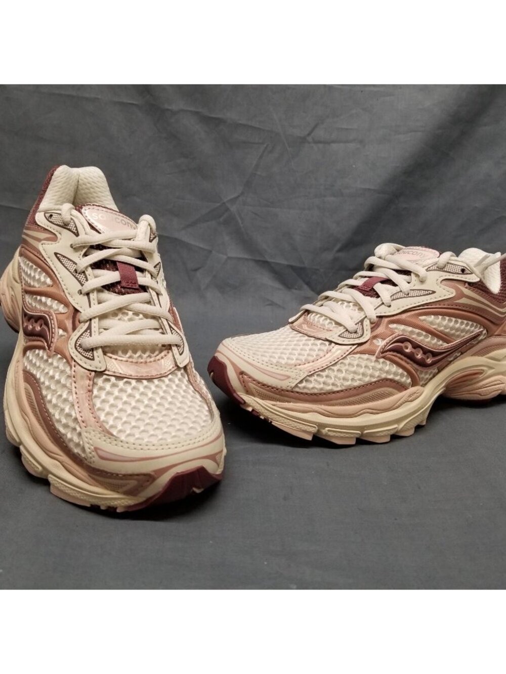 Saucony Omni 9 Sneakers Rose Gold Women's Size 6 New No Box !!